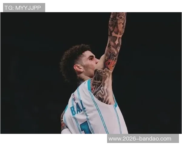 第三节对决火花四射伦纳德狂砍19分拉梅洛鲍尔也不甘示弱斩获13分