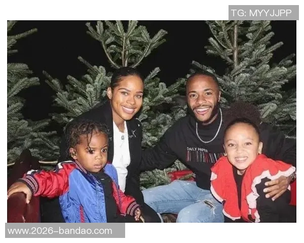 斯特林家中遭蒙面歹徒入室盗窃球员与妻子险遭惊吓 斯特林家中遭蒙面歹徒入室盗窃球员与妻子险遭惊吓