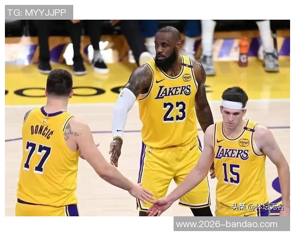 湖人阵容捉襟见肘仅剩十人出战背靠背对抗开拓者三名双向合同球员参战